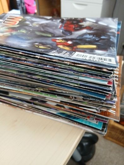 75 Secret Invasion cross over comics