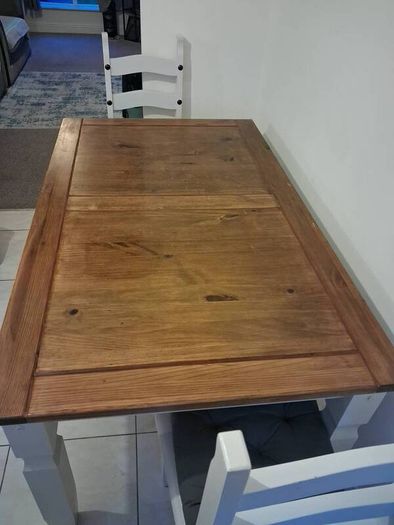 Dining Table and 4 chairs 5ft x 3ft
