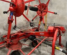 Kuhn  GF 502 Tedder