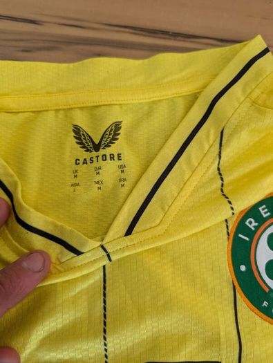 Rare Ireland soccer goal keeper  team issued gear