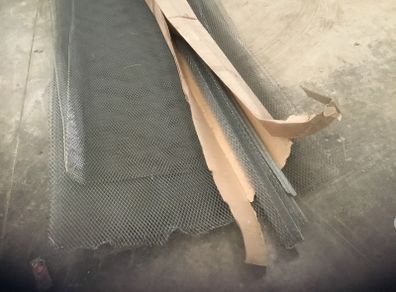 8no. External corner expanded angle mesh.