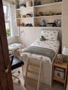 Kids / toddler bed
