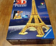 3D Puzzle Eiffel Tower in good working condition. Option to light it up with LED built in.