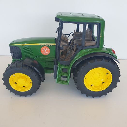 John Deere 6920 toy tractor Bruder