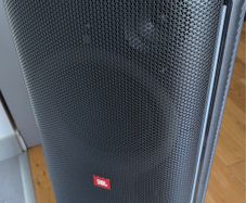JBL party box 710