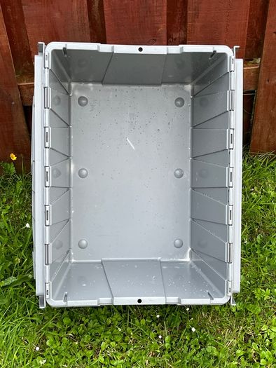 Storage box with lid
