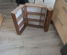 Bathroom cabinet