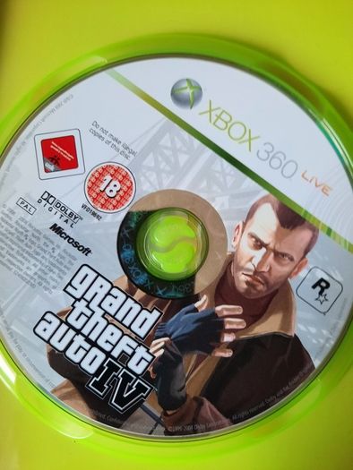 Grand theft auto lV x box 360