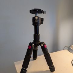 NEEWER Mini Tripod