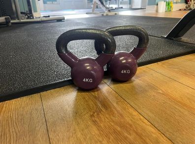 4kg Kettlebells (pair or single) --read description