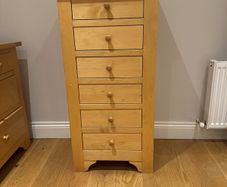 Chest of drawers