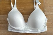 Brand New White Wireless Soft Touch Bra 36D