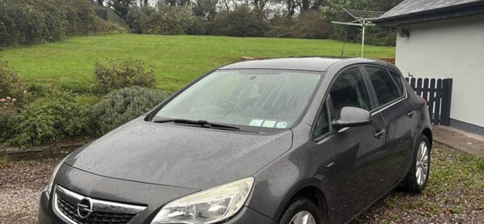 Opel Astra 2010 w/ new NCT