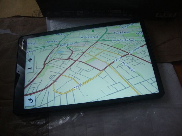 sat nav Garmin dezl LGV1000, for trucks, HGV