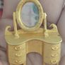Rare Matte Gold Mirror Vanity Brooch, Vintage 1950. Image 3