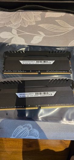 Crosair Vengeance RGB 16gb (2x8)
