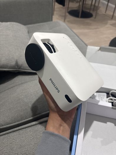 projector by philips