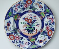 Vintage Real Ironstone China plate in Imari Pattern  diameter 26.5cm