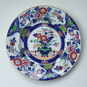 Vintage Real Ironstone China plate in Imari Pattern  diameter 26.5cm