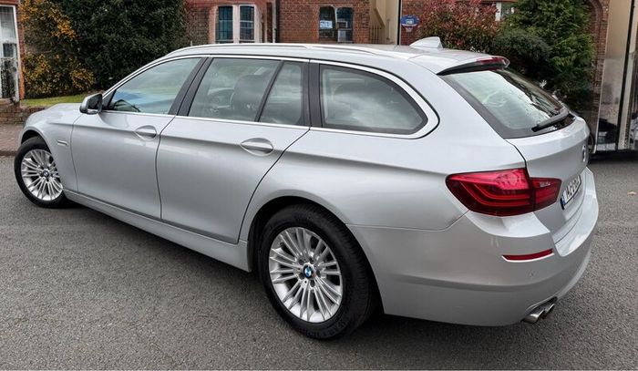 2014 BMW 520d Touring (Luxury Spec) Facelift Model