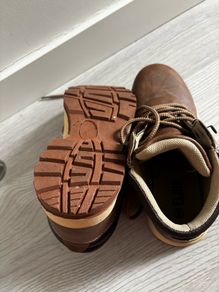 Boys boots