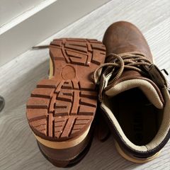Boys boots