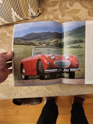 Cars.  The New Classics. From 1945 To The  Present Day. By Chris Harvey. Large Volume Hardback In Very Good Condition.
