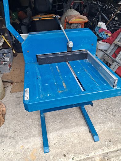 The Dahle 846 Professional paper guillotine