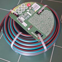 BRAND NEW 25 Metre Hose Reel with AccessoriesThe Parkside 20m Garden Hose