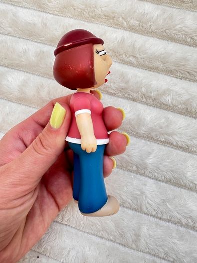 Mezco Family Guy Meg 2005 Used Damaged approx. 11.5 cm. Please see photos