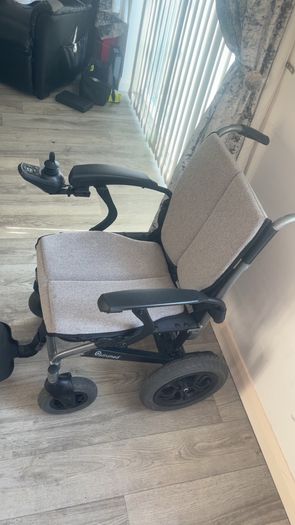 electric wheelchair quirumed