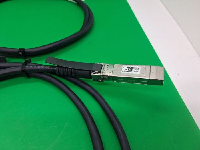 Postage - Lot of 2 x HPE X JD096c 10Gps 1.2m SFP G16 Cables