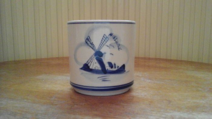 Handpainted delftware