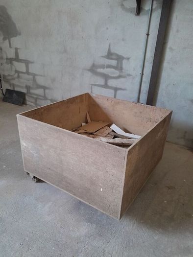 Workshop Bin on Castors
