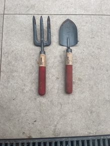 Garden hand tools