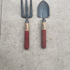 Garden hand tools