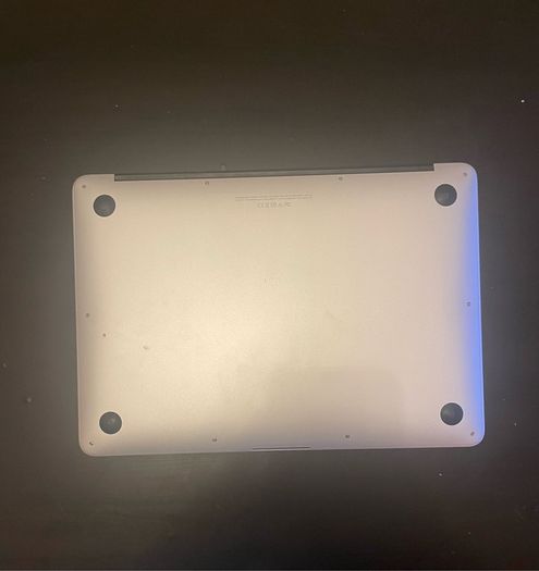 Broken 2017 MacBook Air 13-inch