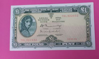 Irish 1976 Lady Lavery One pound banknote in uncirculated condition