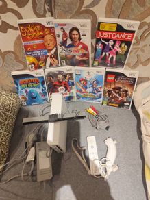 Wii with Sonic Winter Olympics and 6 other games