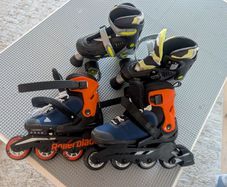 rollerblades/rollerskates