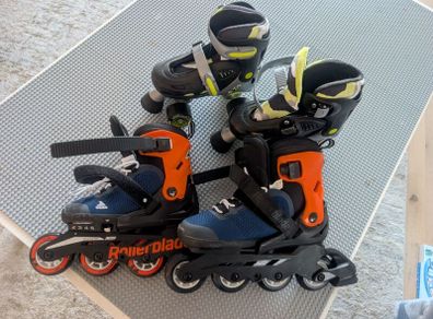 rollerblades/rollerskates