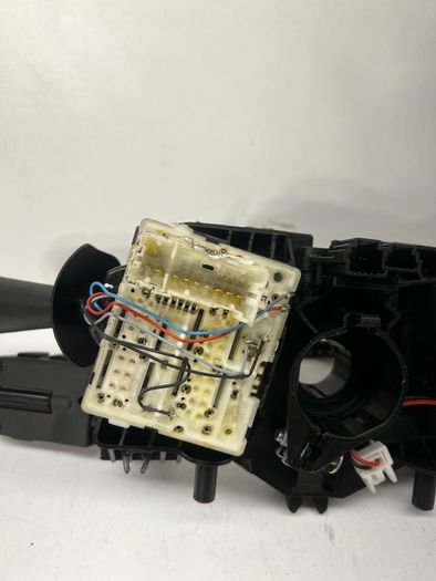 Renault Captur 2017 Wiper Indicator Combination Switch Wiper Stalk 255675887r a2l5b7s