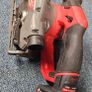 Milwaukee M12 saw & battery Image 2