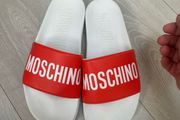 Moschino slides