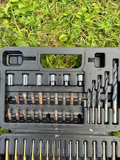 Black & Decker Mixed Drill & Screwdriver Bit Set (Missing some pieces)