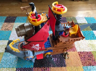 Toy pirate ship