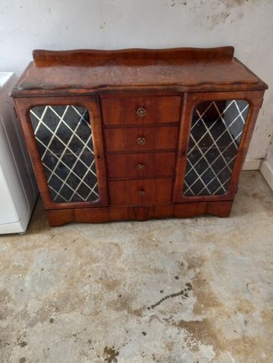 glass cabinet