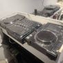 full dj set up Image 4