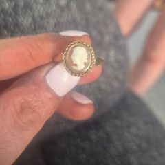 9ct Gold Cameo Ring