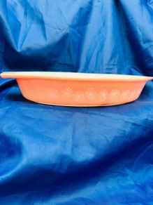 vintage pyrex dish